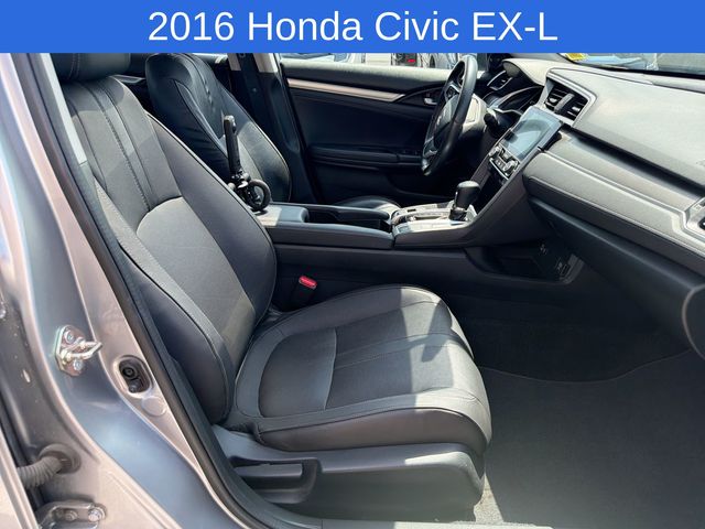 Thumbnail: 2016 Honda Civic - 11