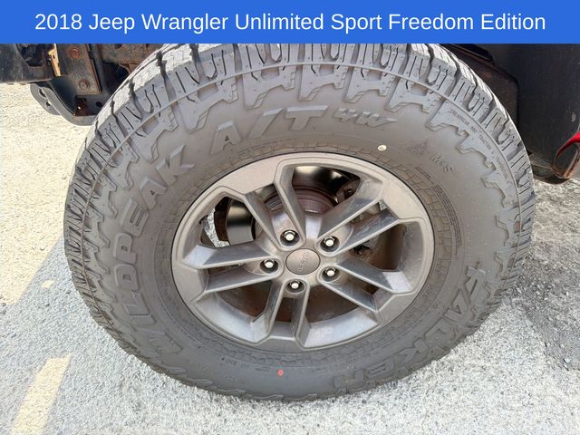 Thumbnail: 2018 Jeep Wrangler - 15