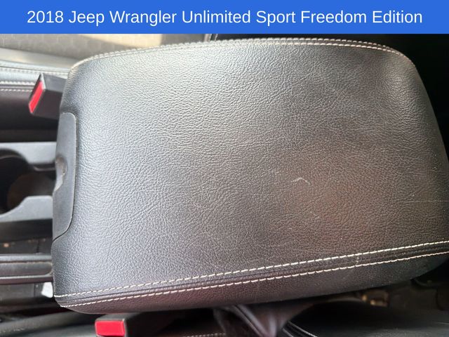 Thumbnail: 2018 Jeep Wrangler - 7