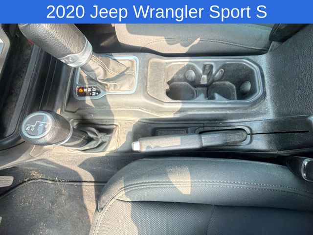 Thumbnail: 2020 Jeep Wrangler - 15
