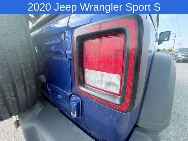 Thumbnail: 2020 Jeep Wrangler - 14