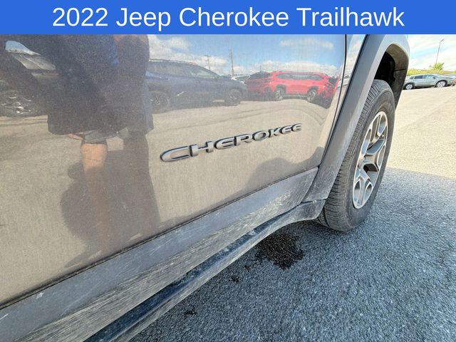 Thumbnail: 2022 Jeep Cherokee - 15