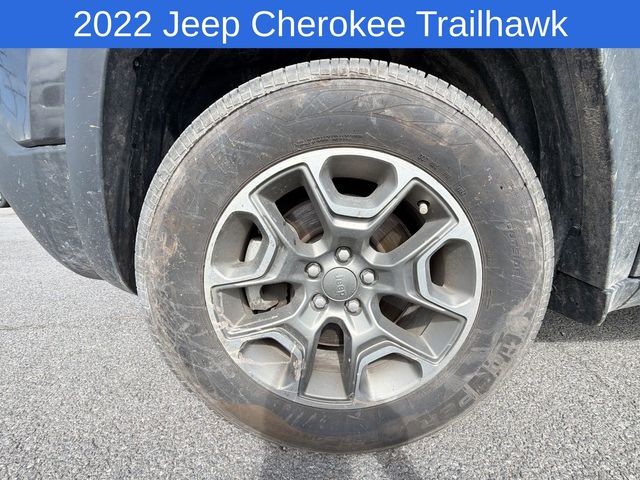 Thumbnail: 2022 Jeep Cherokee - 18