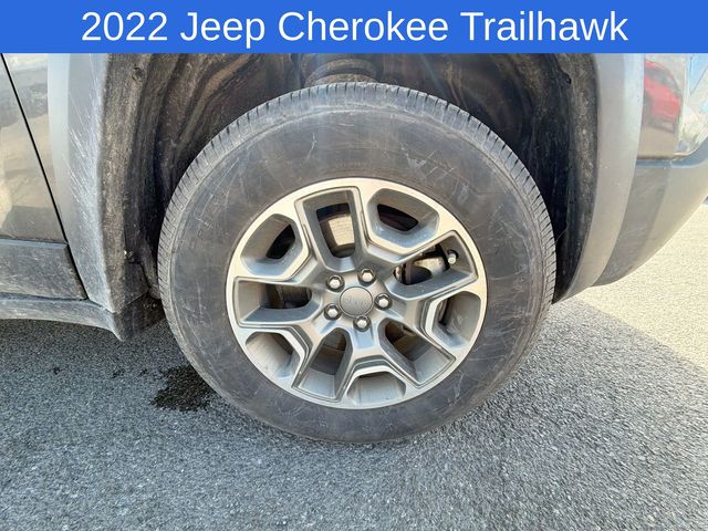 Thumbnail: 2022 Jeep Cherokee - 16