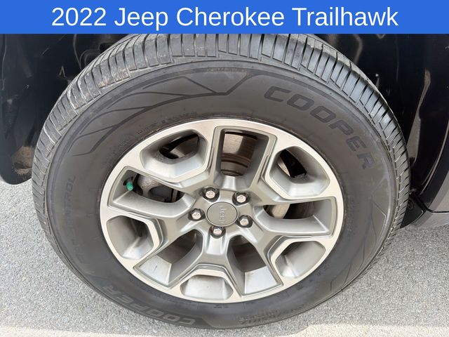 Thumbnail: 2022 Jeep Cherokee - 6