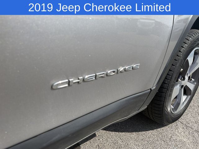 Thumbnail: 2019 Jeep Cherokee - 6