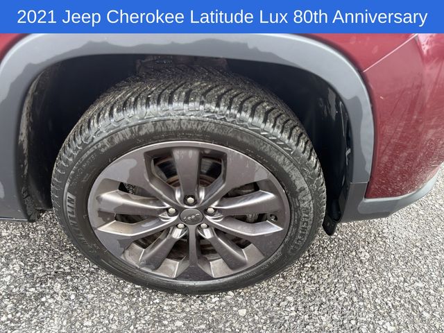 Thumbnail: 2021 Jeep Cherokee - 17