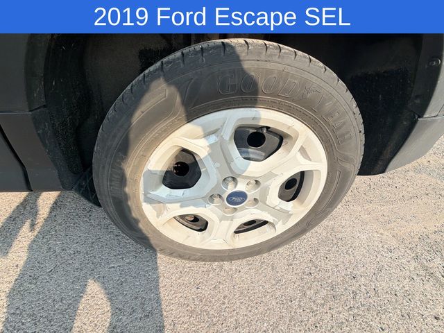 Thumbnail: 2019 Ford Escape - 12