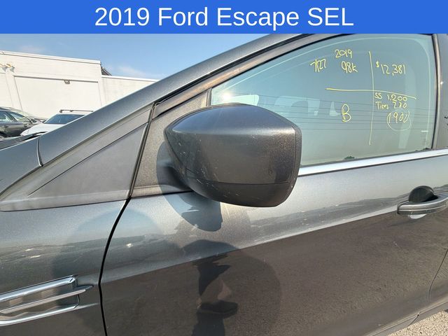 Thumbnail: 2019 Ford Escape - 20