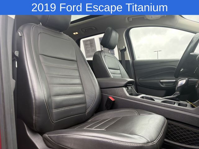 Thumbnail: 2019 Ford Escape - 12