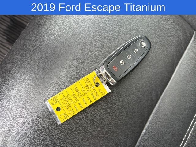 Thumbnail: 2019 Ford Escape - 17
