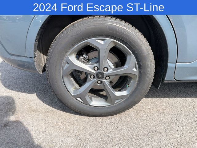 Thumbnail: 2024 Ford Escape - 8