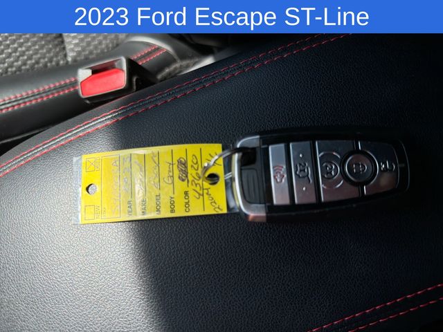 Thumbnail: 2023 Ford Escape - 17