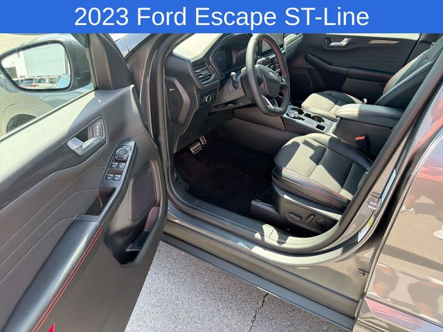 Thumbnail: 2023 Ford Escape - 23