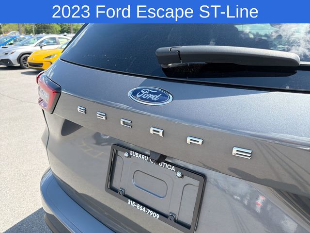 Thumbnail: 2023 Ford Escape - 7