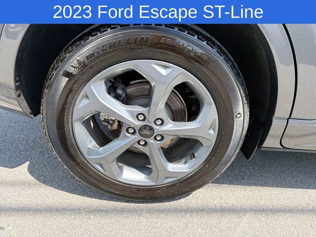 Thumbnail: 2023 Ford Escape - 8