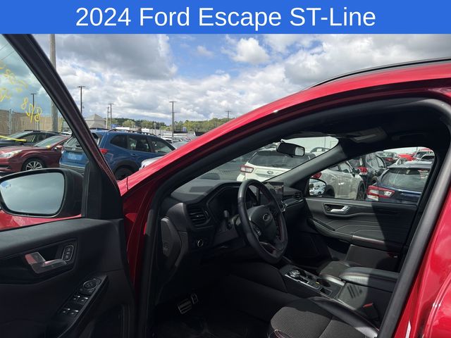 Thumbnail: 2024 Ford Escape - 17