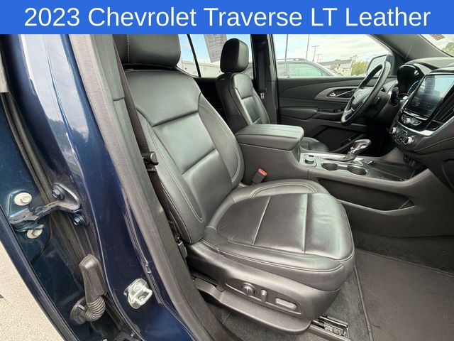 Thumbnail: 2023 Chevrolet Traverse - 28