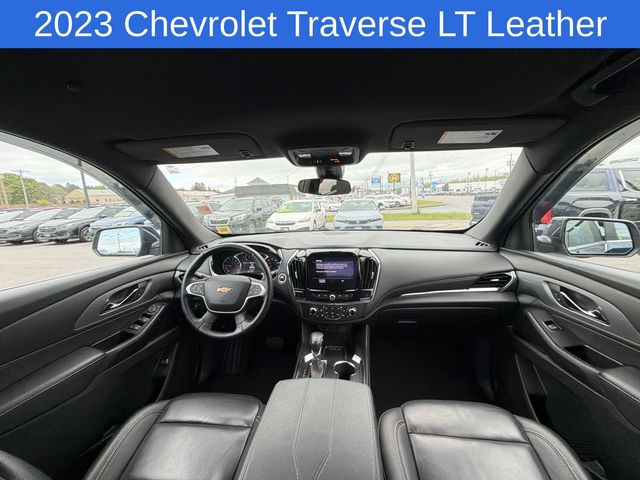Thumbnail: 2023 Chevrolet Traverse - 2