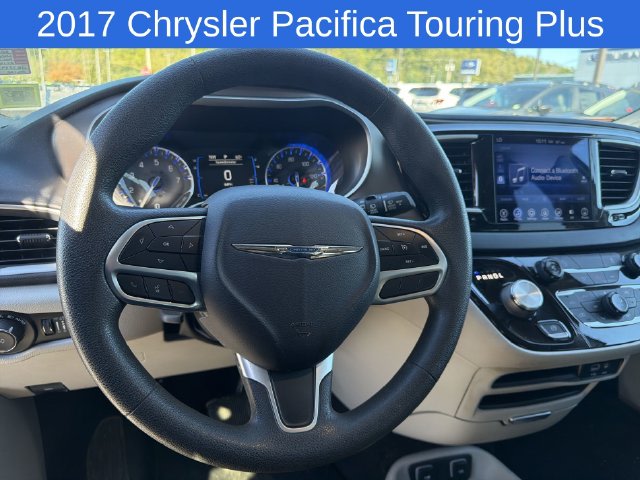 Thumbnail: 2017 Chrysler Pacifica - 2