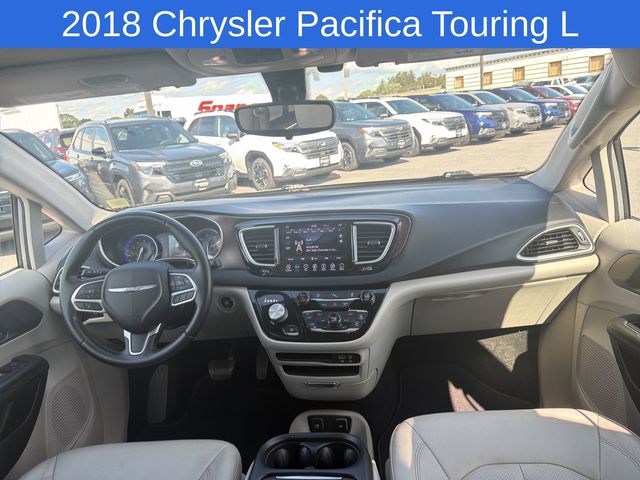 Thumbnail: 2018 Chrysler Pacifica - 2