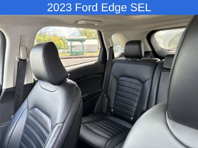 Thumbnail: 2023 Ford Edge - 17