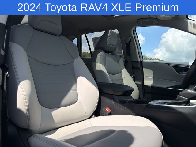 Thumbnail: 2024 Toyota RAV4 - 11