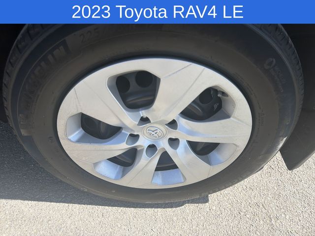 Thumbnail: 2023 Toyota RAV4 - 8