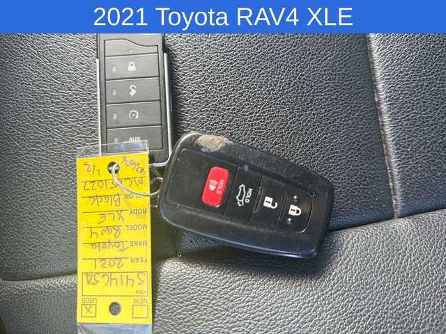 Thumbnail: 2021 Toyota RAV4 - 11