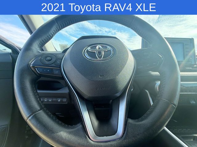 Thumbnail: 2021 Toyota RAV4 - 15
