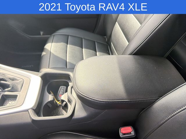 Thumbnail: 2021 Toyota RAV4 - 14