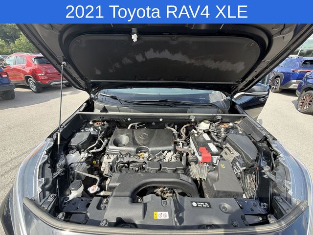 Thumbnail: 2021 Toyota RAV4 - 9