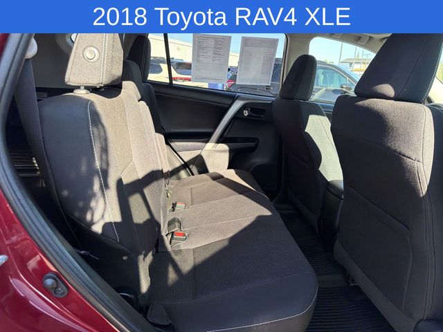 Thumbnail: 2018 Toyota RAV4 - 24