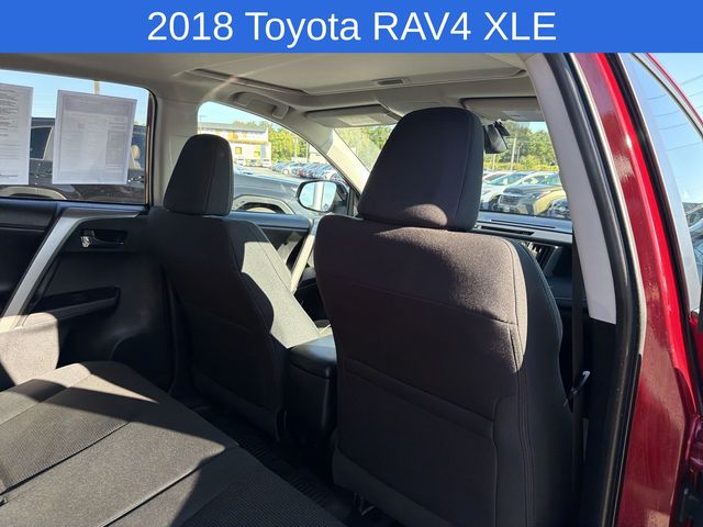 Thumbnail: 2018 Toyota RAV4 - 11