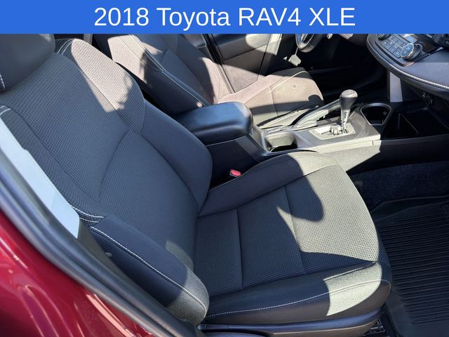Thumbnail: 2018 Toyota RAV4 - 10