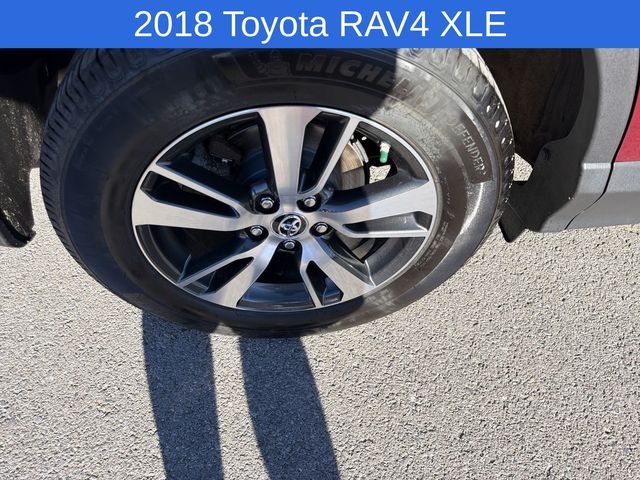 Thumbnail: 2018 Toyota RAV4 - 6