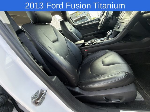 Thumbnail: 2013 Ford Fusion - 17