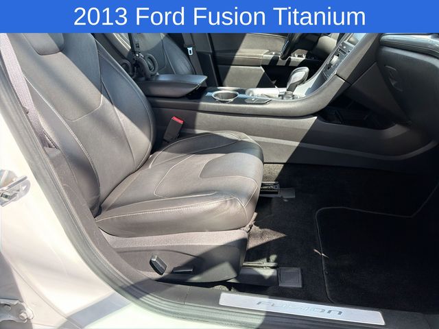 Thumbnail: 2013 Ford Fusion - 26
