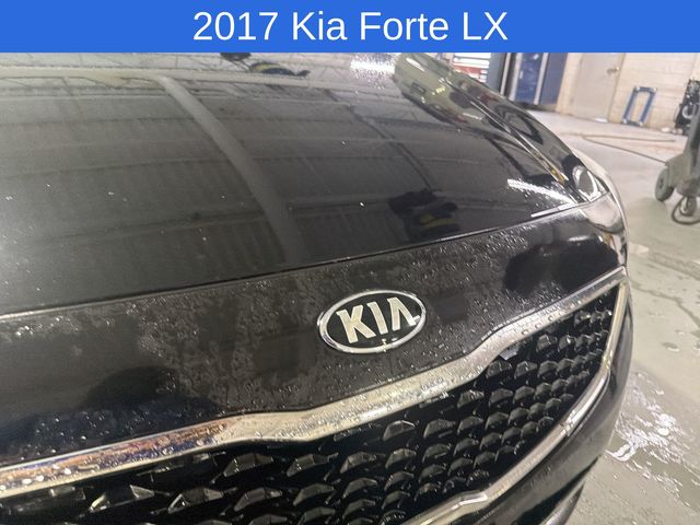 Thumbnail: 2017 Kia Forte - 6