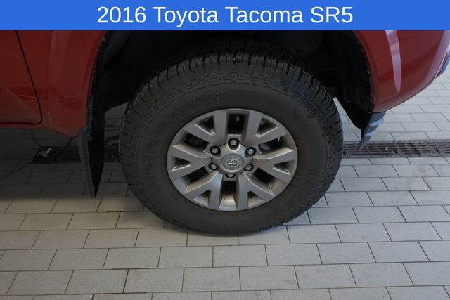 Thumbnail: 2016 Toyota Tacoma - 7