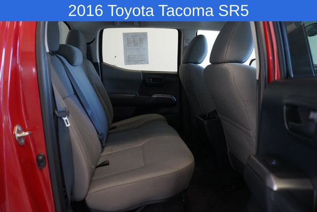 Thumbnail: 2016 Toyota Tacoma - 31