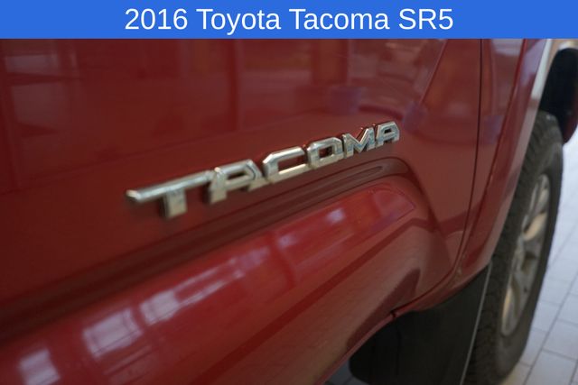 Thumbnail: 2016 Toyota Tacoma - 6