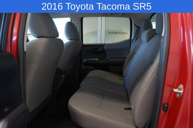 Thumbnail: 2016 Toyota Tacoma - 30