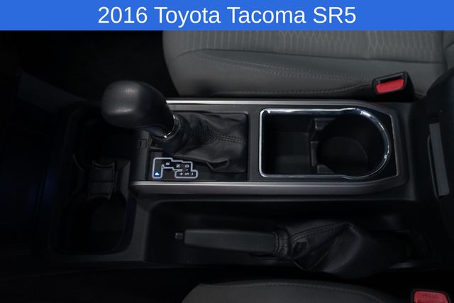 Thumbnail: 2016 Toyota Tacoma - 13