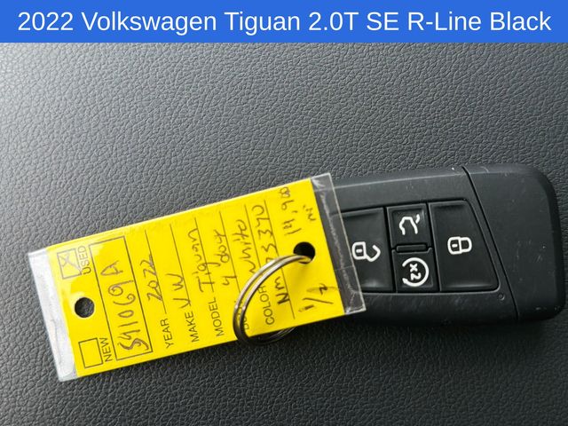 Thumbnail: 2022 Volkswagen Tiguan - 11