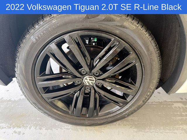 Thumbnail: 2022 Volkswagen Tiguan - 8