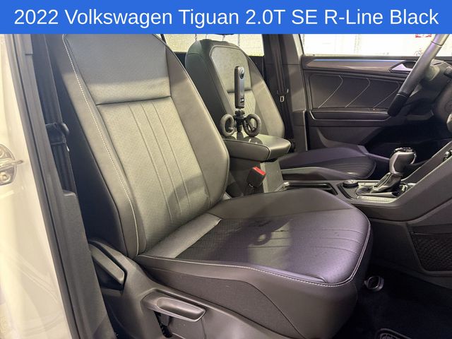 Thumbnail: 2022 Volkswagen Tiguan - 12