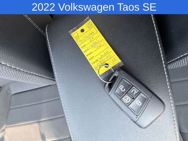 Thumbnail: 2022 Volkswagen Taos - 17