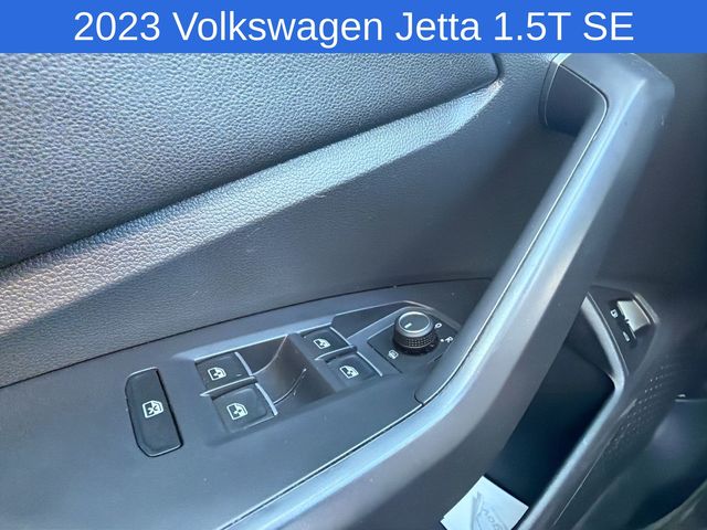 Thumbnail: 2023 Volkswagen Jetta - 18
