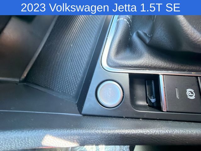 Thumbnail: 2023 Volkswagen Jetta - 17